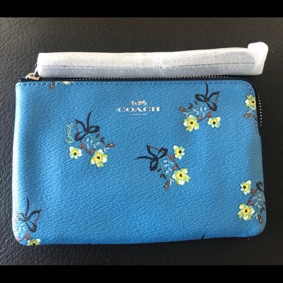 Coach Blue Corner Zip Wristlet With Floral Bow Print Brand New With Tag - Picture 8 of 10